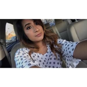 Meet your Posher, Mayra